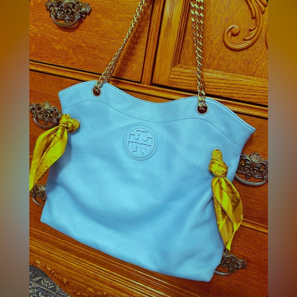 Tory Burch Baby Blue Marion Slouchy Tote - Picture 4 of 13